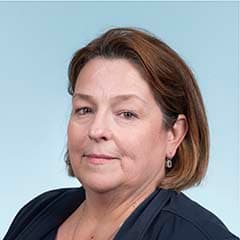Mme Sophie Errante