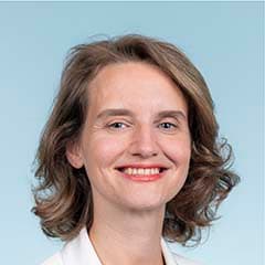 Mme Céline Calvez