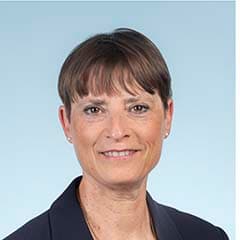 Mme Sylvie Ferrer
