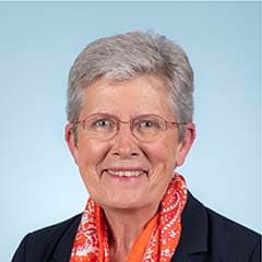 Mme Geneviève Darrieussecq