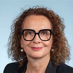 Mme Béatrice Piron